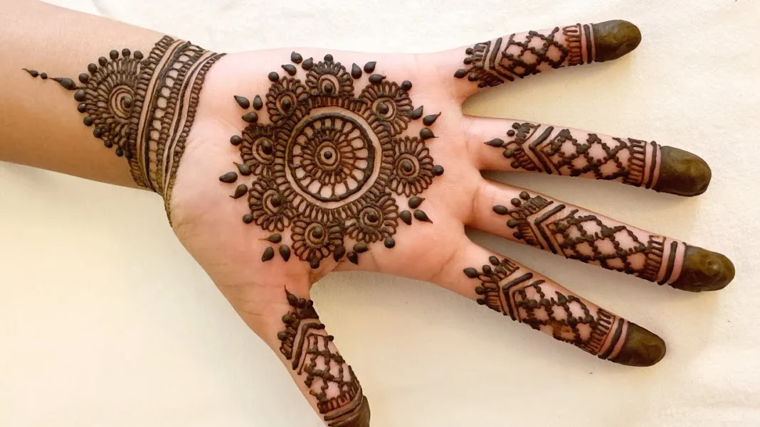 Mandala mehndi art